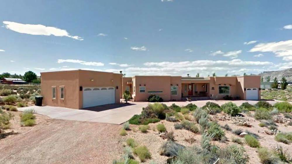 Dreamkatchers Lake Powell Bed & Breakfast Big Water Exterior photo