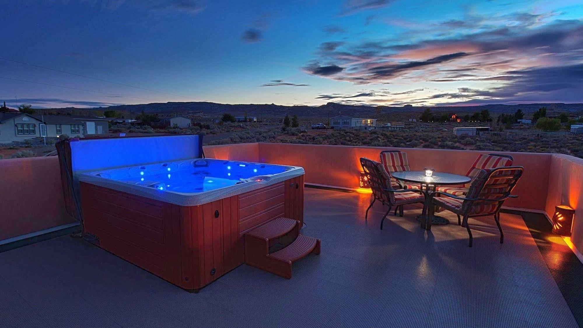 Dreamkatchers Lake Powell Bed & Breakfast Big Water Exterior photo
